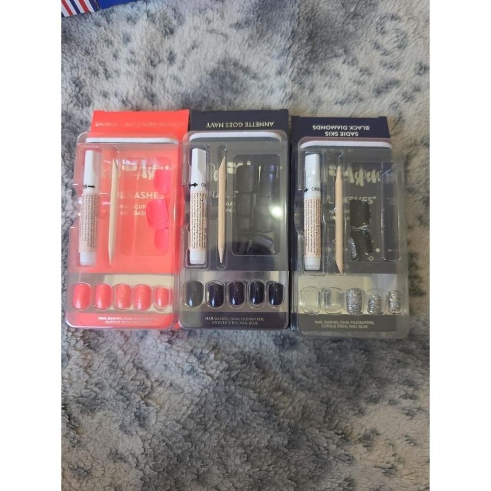 Red Aspen Partial Sets For Mixed Manis